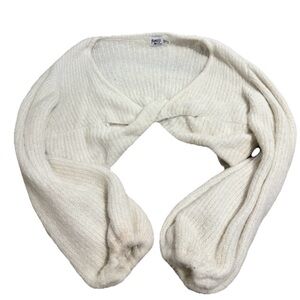 Princess Polly Long Sleeve Fuzzy Crop Sweater with Wrist Cuffs Size 4